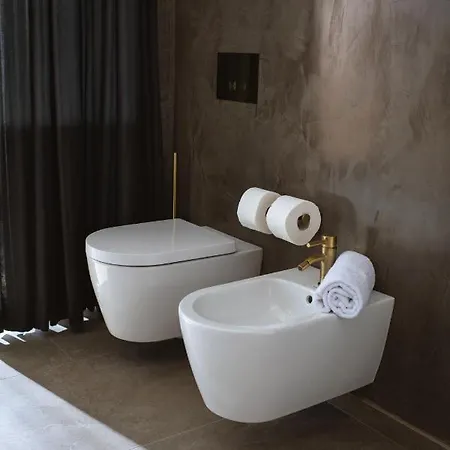 Residenza Cavaion فيلة Calmasino